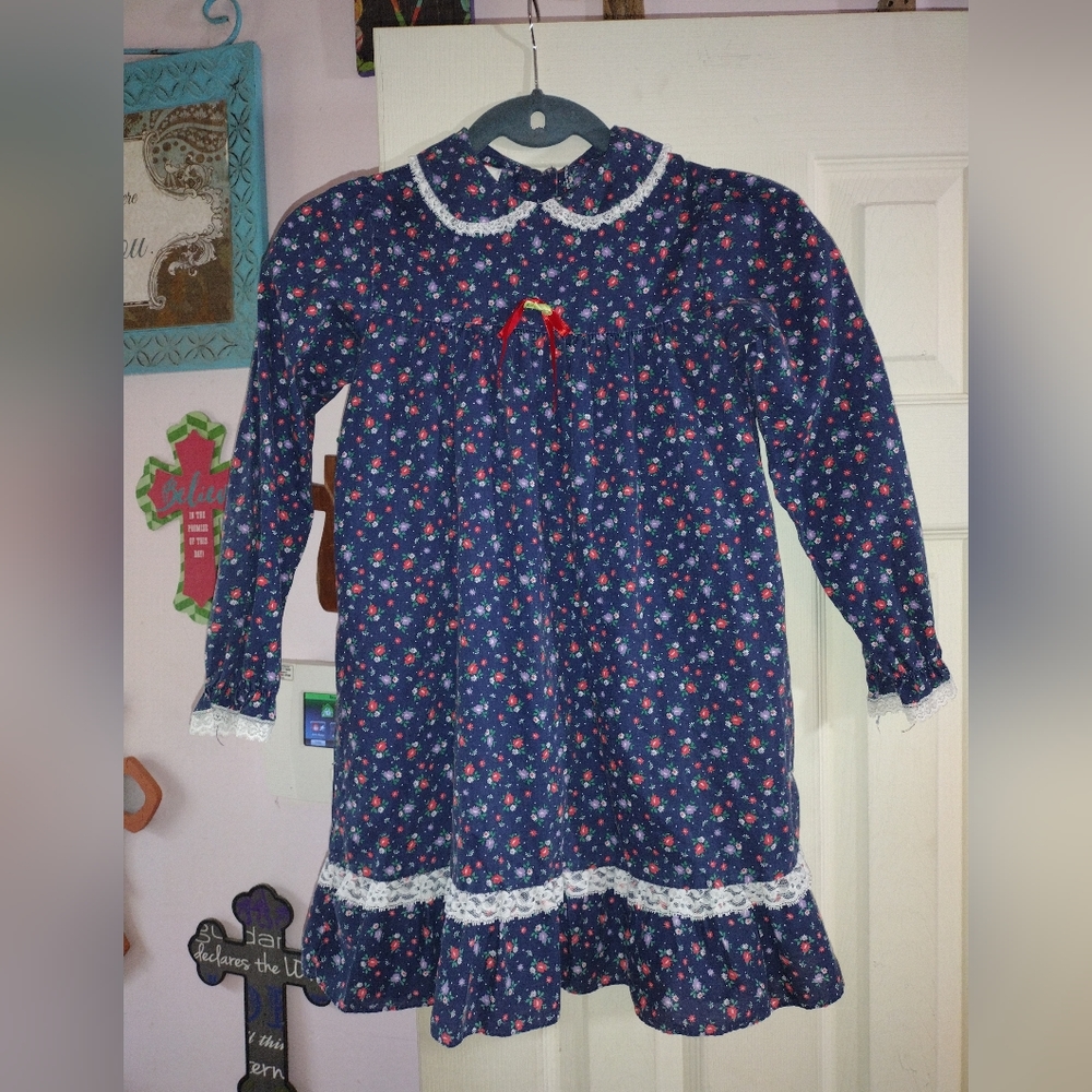 Winnie The Pooh Vintage 80s Girls Prairie Dress Floral Lace Size 8 Long sleeve